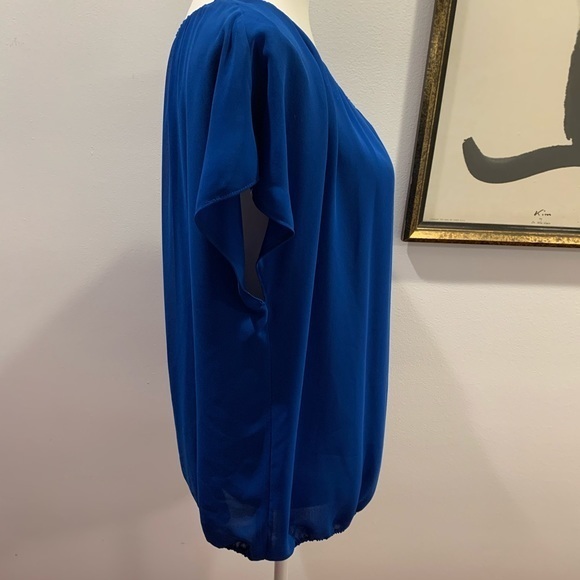 VINCE CAMUTO COBALT BLUE FLUTTER SHORT SLEEVE NWOT - Picture 4 of 7